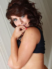 Busty Robyn